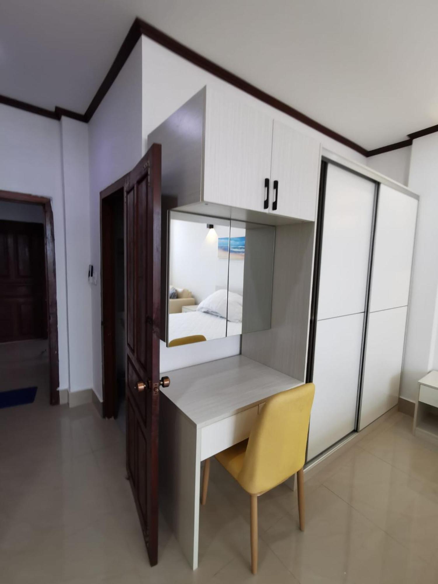 Artist Golden Loft Paris - Vientiane Homestay Duplex Triplex Exterior foto